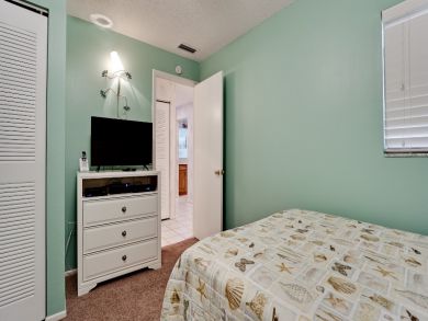 Great Value 2 Bedroom Holmes Beach Vacation Rental Sleeps 4